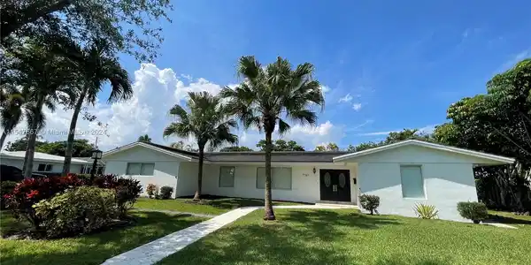 7361 SW 117 TER