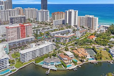 3181 S Ocean Dr