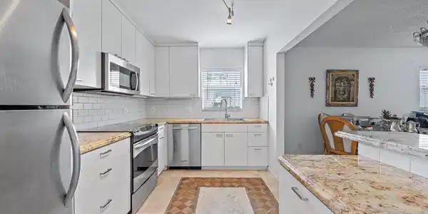 Image 3: Kitchen 1