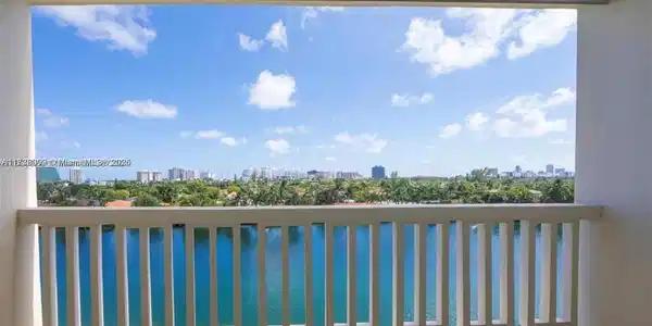 9111 E Bay Harbor Dr