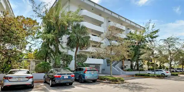 130 S Shore Dr