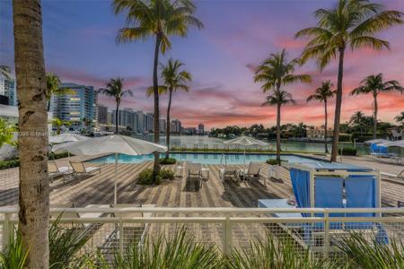 6101 Aqua Ave