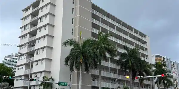 1300 Lincoln Rd
