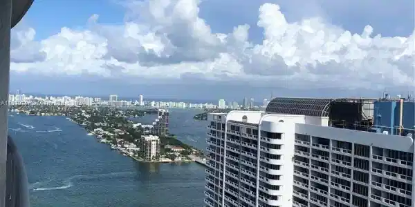 1750 N Bayshore Dr