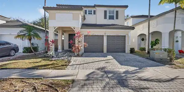 367 NE 36th Ave Rd