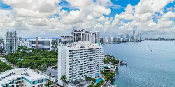 3 Island Ave