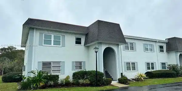 231 S McMullen Booth Rd