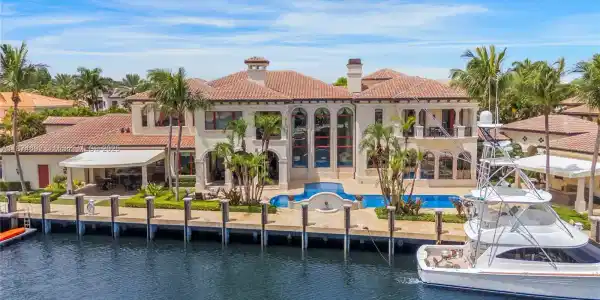 700 Osprey Point Cir