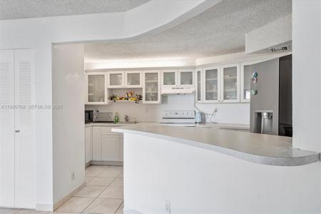 600 Parkview Dr