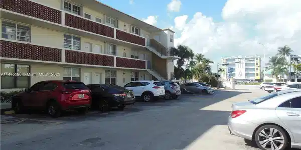 1790 79th St Cswy