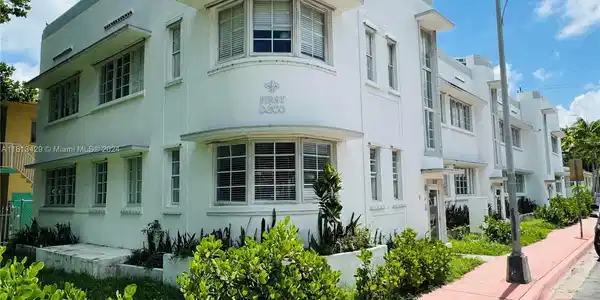810 7 St