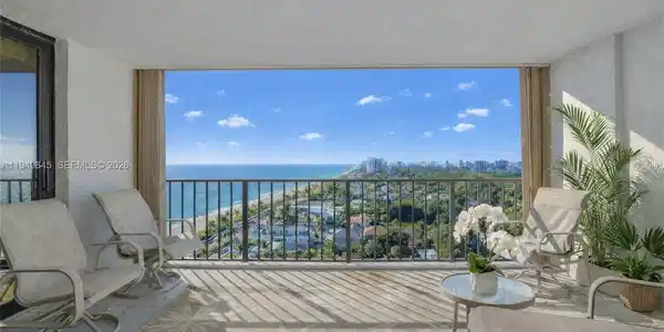 1901 N Ocean Blvd