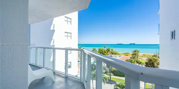2457 Collins Ave
