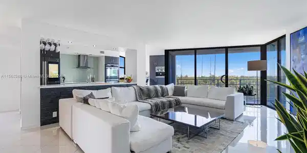 1000 Quayside Ter