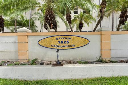 1625 Kennedy Cswy