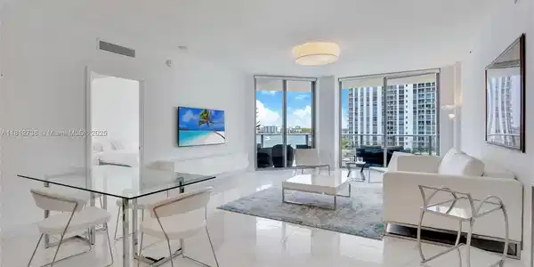 17301 Biscayne Blvd