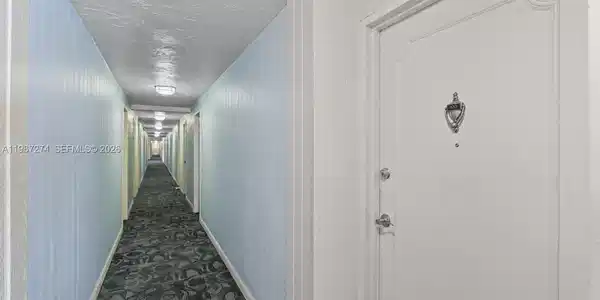 1205 Mariposa Ave