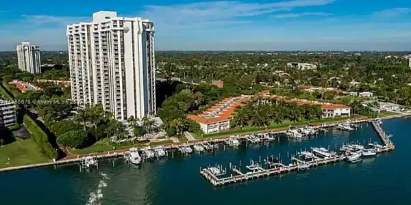 4000 Towerside Ter