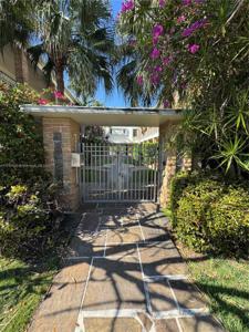2131 Calais Dr