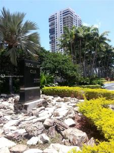 2333 Brickell Ave