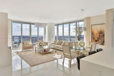 300 Sunny Isles Blvd