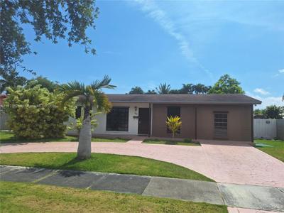 9384 SW 184th Ter