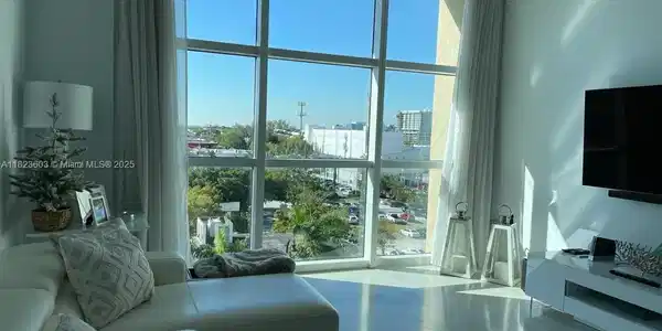 2001 Biscayne Blvd