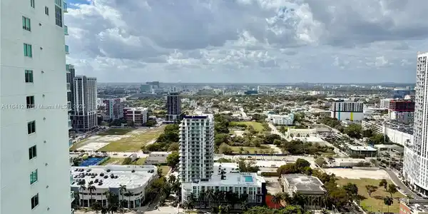 1800 N Bayshore Dr