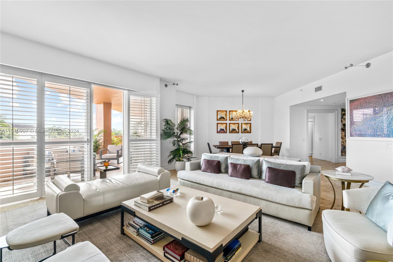 10 Edgewater Dr, Coral Gables, FL lhrmls01959710