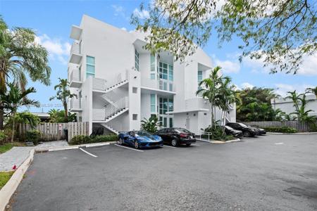1490 SE 15th St