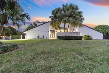 17725 SW 86th Ave