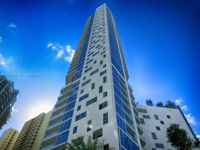 1300 BRICKELL BAY DR