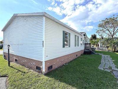 220 NE 12th Ave #182