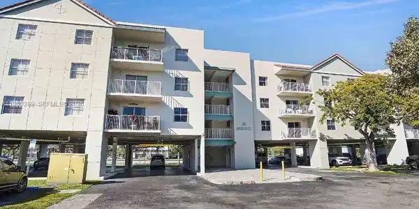 8260 SW 210th St