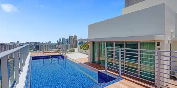 Image 3: PRIVATE ROOF TOP POOL