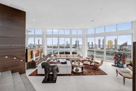 2600 Island Blvd