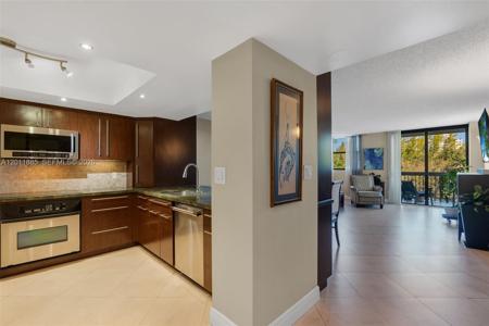 2900 NE 14th St Cswy