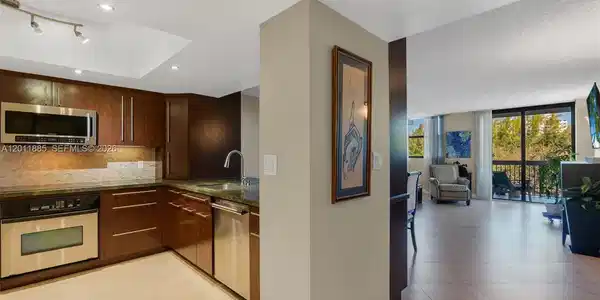 2900 NE 14th St Cswy
