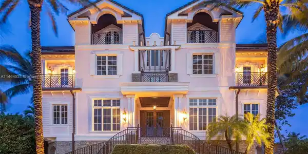 973 Hillsboro Mile