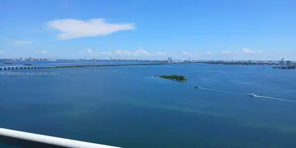 1800 N Bayshore Dr