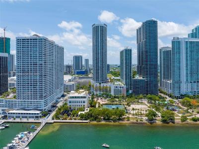 1750 N Bayshore Dr
