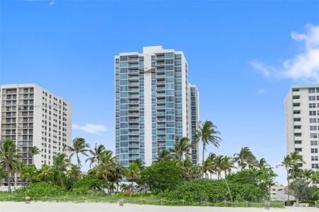2655 Collins Ave