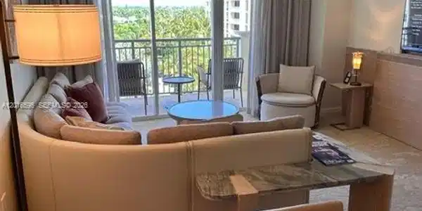 455 Grand Bay