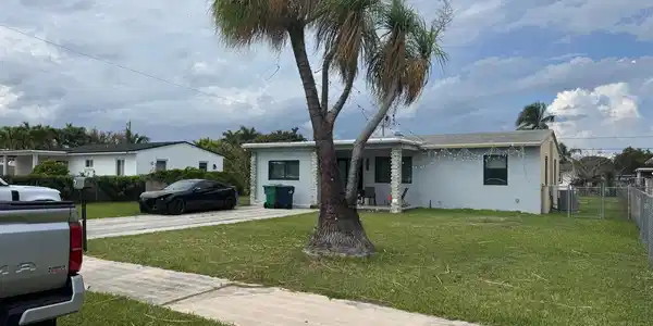 1561 NE 14th