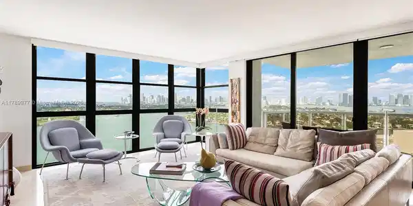 9 Island Ave