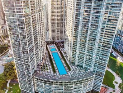 495 BRICKELL AV