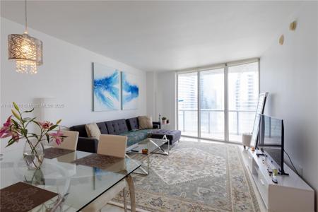 475 Brickell Ave