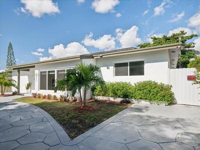 9371 Martinique Dr
