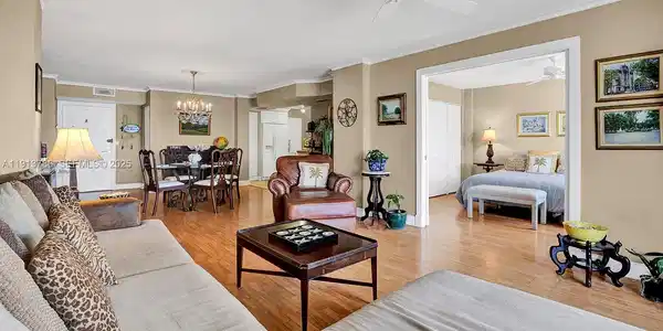 1500 S Ocean DR