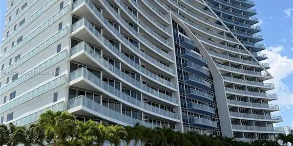 3101 Bayshore Dr